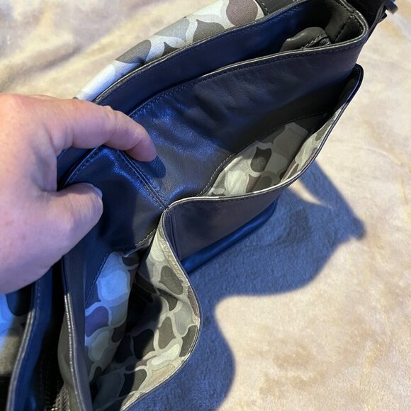 Hobo International Gray Leather Fold Over with dust bag - Picture 8 of 16